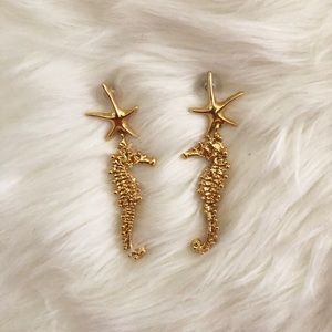 Oscar de la Renta earrings